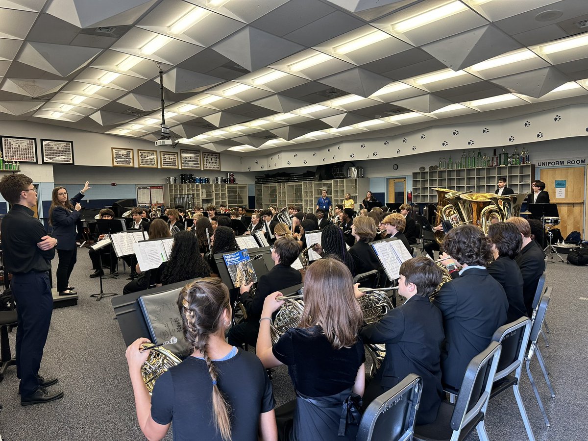 PineViewMiddle's tweet image. PVMS Symphonic Band practicing for their MPA @WCHS_Wildcats #ibstrong #ibarts #everydaywemakemusic