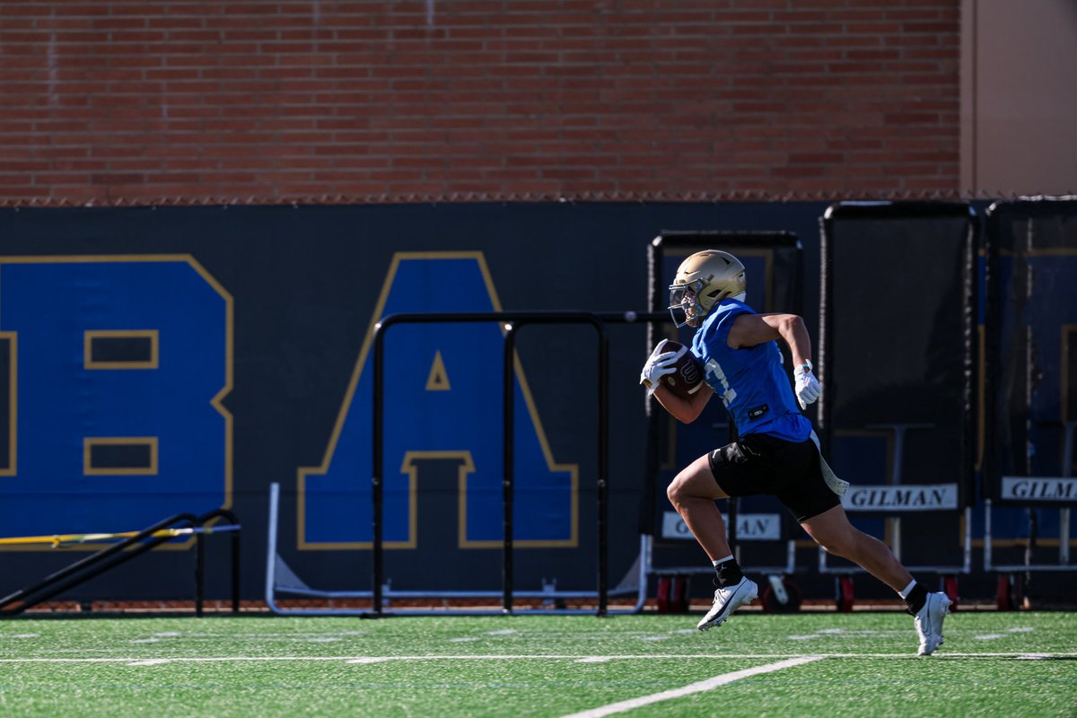 UCLAFootball tweet picture