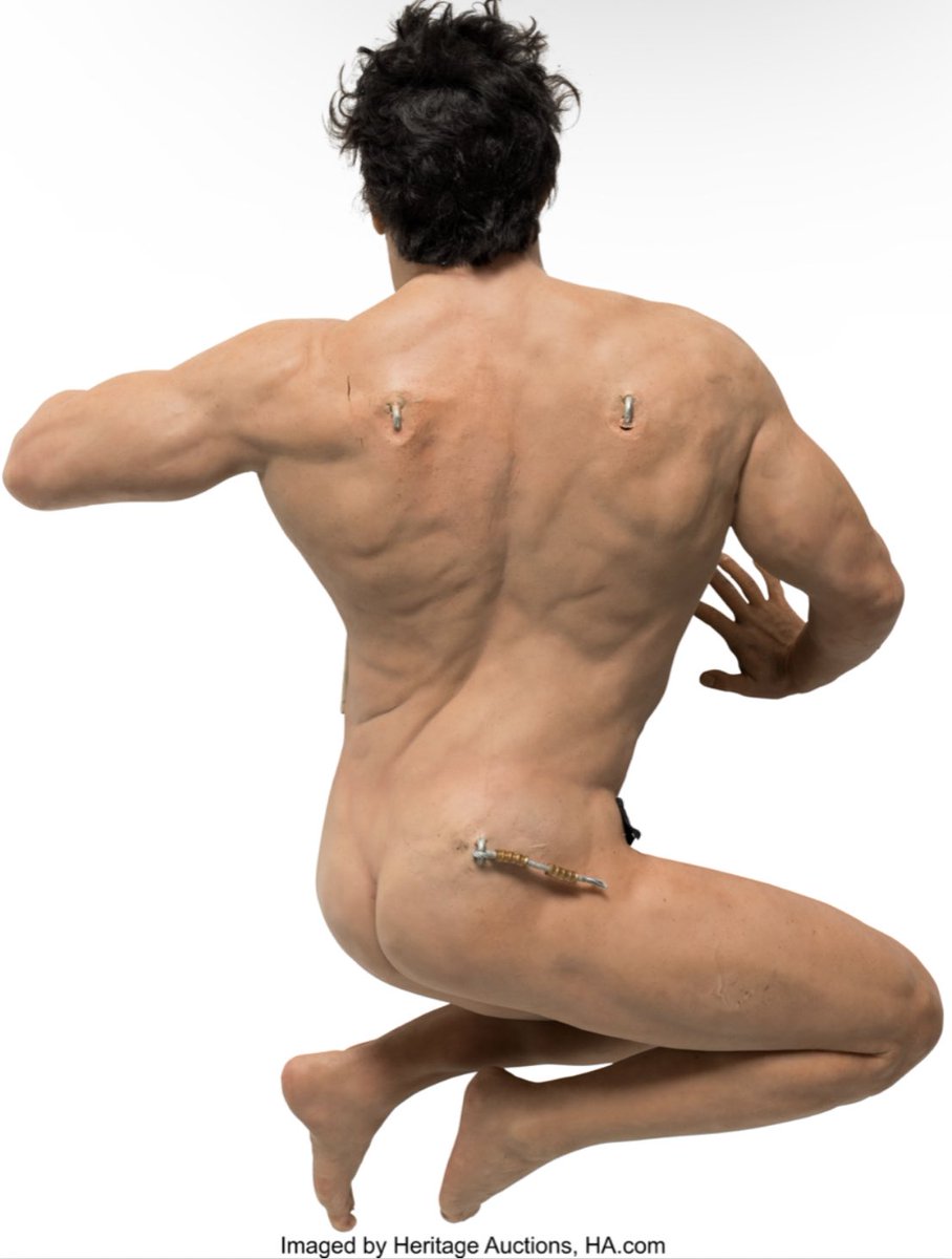 Lulamaybelle's tweet image. And, yes, if you were wondering, the cryo frozen Stallone from DEMOLITION MAN that hung from the ceiling of Planet Hollywood *is* up for auction starting at $1500. entertainment.ha.com/itm/movie-tv-m…