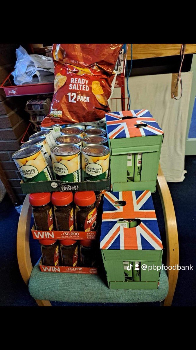 Thank you to Pembrey and Burry Port Rotary for these donations of items to restock our shelves. 

#PBPFoodbank #CETMA #CETMAKidwelly #CETMAInTheCommunity #CETMAYnYGymuned #PembreyAndBurryPortRotaryClub #Donations #ThankYou