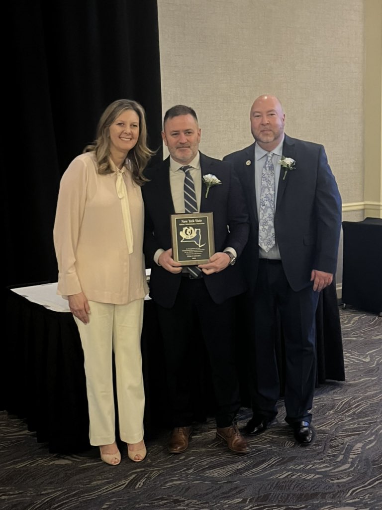 Section IX Athletics (@sectionixsports) on Twitter photo Congratulations to <a href="/RH_Athletics/">Red Hook Athletics</a> Athletic Director Tom Cassata for his <a href="/Chapter6NYSAAA/">NYSAAA Chapter 6</a> Chapter 9 Athletic Administrator of the Year award! <a href="/rhcsd/">Red Hook Schools</a> Congratulations to <a href="/RH_Athletics/">Red Hook Athletics</a> Athletic Director Tom Cassata for his <a href="/Chapter6NYSAAA/">NYSAAA Chapter 6</a> Chapter 9 Athletic Administrator of the Year award! <a href="/rhcsd/">Red Hook Schools</a>