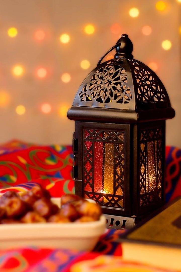 Jab Zamana Mushkil Mein Dal Deta Hai--
To Mera Rab Hazar Raste Nikal Deta Hai--❤️
Allah Pak Ham Sab Ki Zindagi Mein Aasaniyan Paida Farmae--!! 😊
#Ramadankreem