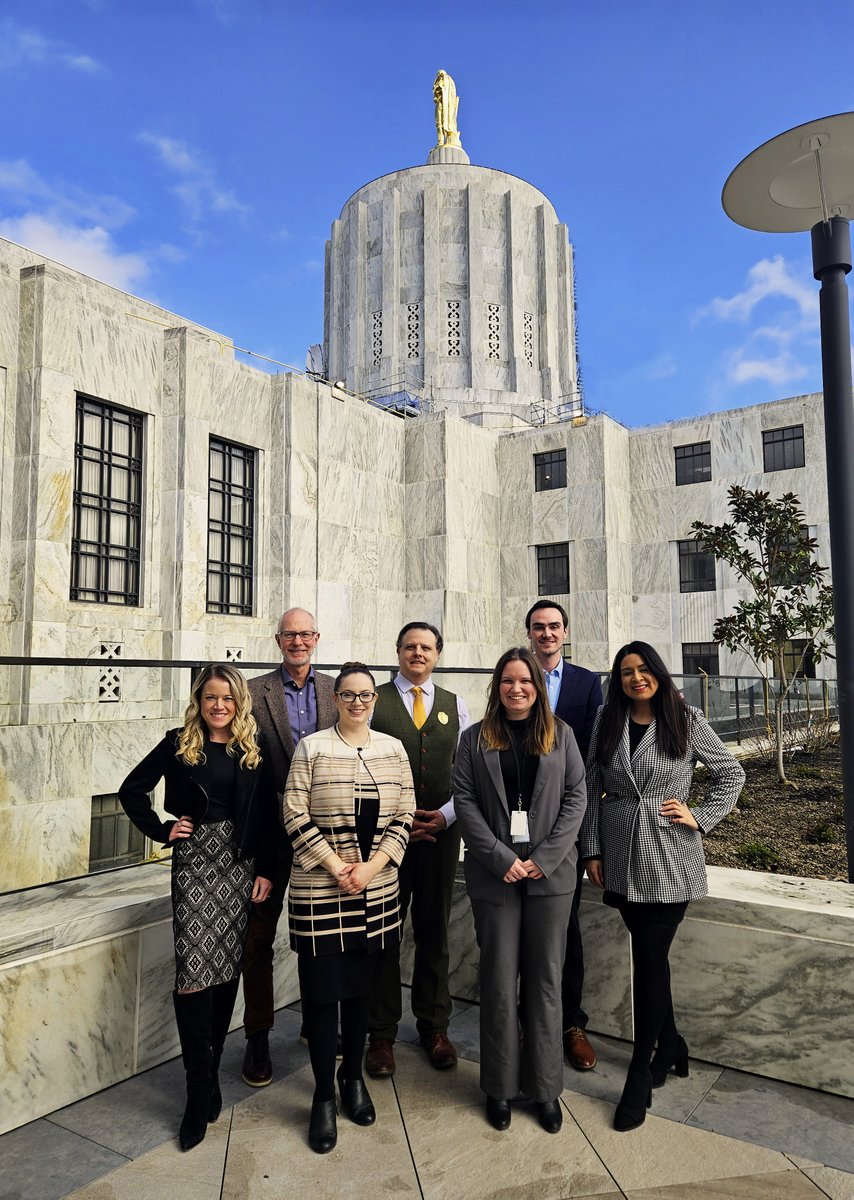 ORChiefClerk's tweet photo. At 8:15 p.m. on Thursday, March 7, the 2024 Regular Session of the 82nd Legislative Assembly officially adjourned sine die! A huge and sincere thanks to the 60 members we serve, their staff, and the various offices we worked with all session long!

Happy Interim! https://t.co/e4508g7p7y