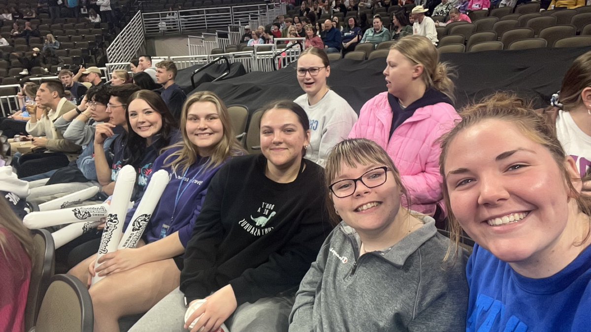 AddisonSchneid8's tweet photo. #omahasupernovas https://t.co/XLWkJ8lRcn