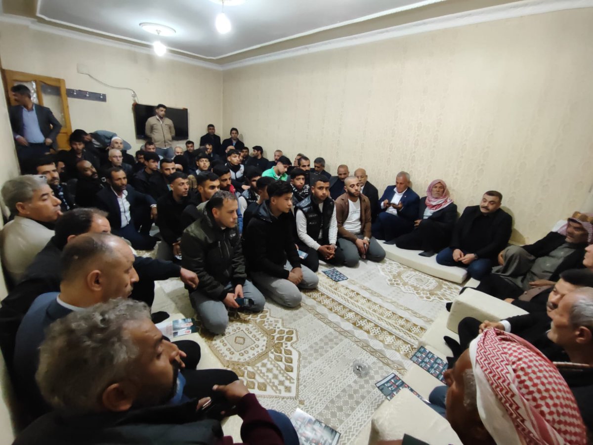 Bugün hanemize teşrif eden saadet partisi eyyübiye belediye başkan adayı sn <a href="/Mahmut1Demir/">Mahmut Demir</a> hoşgelmiş şeref vermiş derdi eyyübiye olan sn mahmut demir ile yürümekten onur duyarız bini yusuf aşiret mensupları olarak #saadetpartisi  <a href="/peltek_faruk/">Faruk peltek</a> <a href="/urfaSaadett/">Saadet Şanlıurfa</a> <a href="/urfagaste/">Urfa Gaste</a>