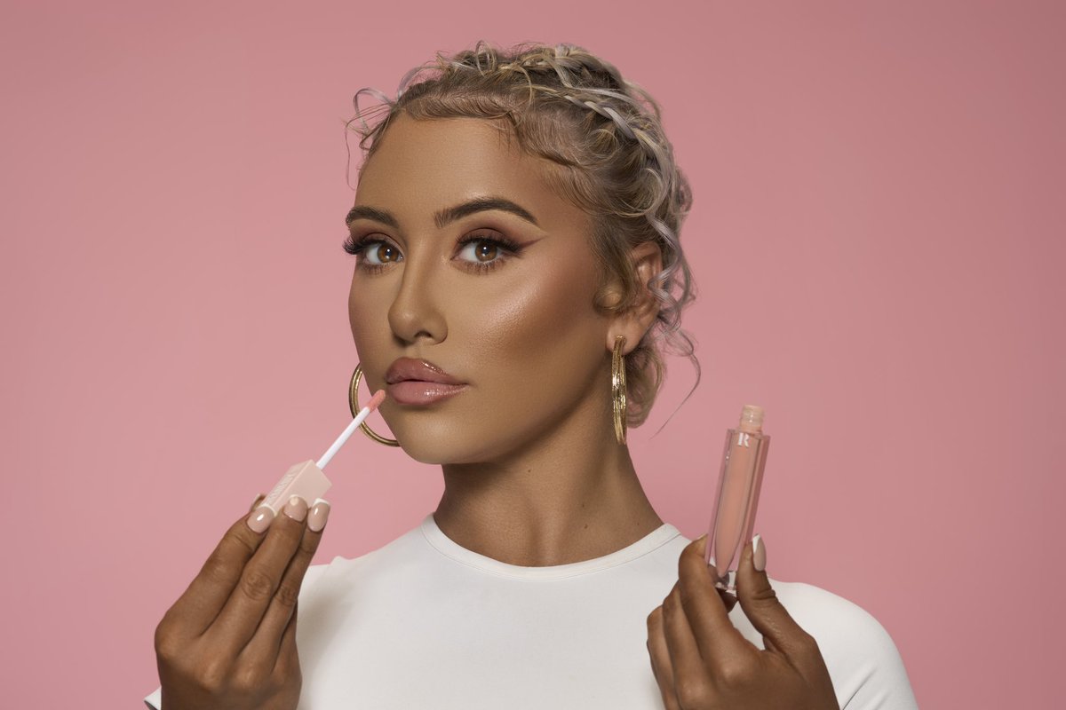 remedybyari's tweet photo. Pretty in #PinkMatter Cream Gloss 💖✨
Shop now at https://t.co/Vukxt8fl6L 💞 https://t.co/Hcj02EzuR8