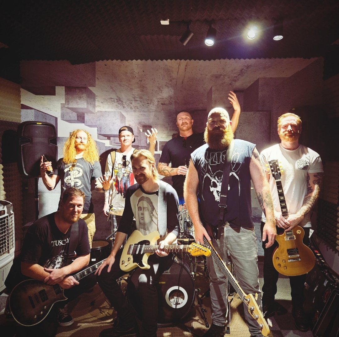 This is how many rangas you can expect on stage tonight.  That's enough right? Right?!

Grab ya tickets and #standwithusauburn 

dingdongloungenz.com/event-details/…