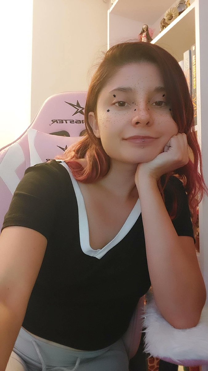 Hola gente, les quería dejar un link de la plataforma donde estaré realizando metas para cosplay 💜,podras apoyarme con la lista de deseos, auspiciarme con un traje de la tienda o canjear tus fotos Free de algunas sesiones 👀 además hay un plan mensual.
esponsor.com/carowiza