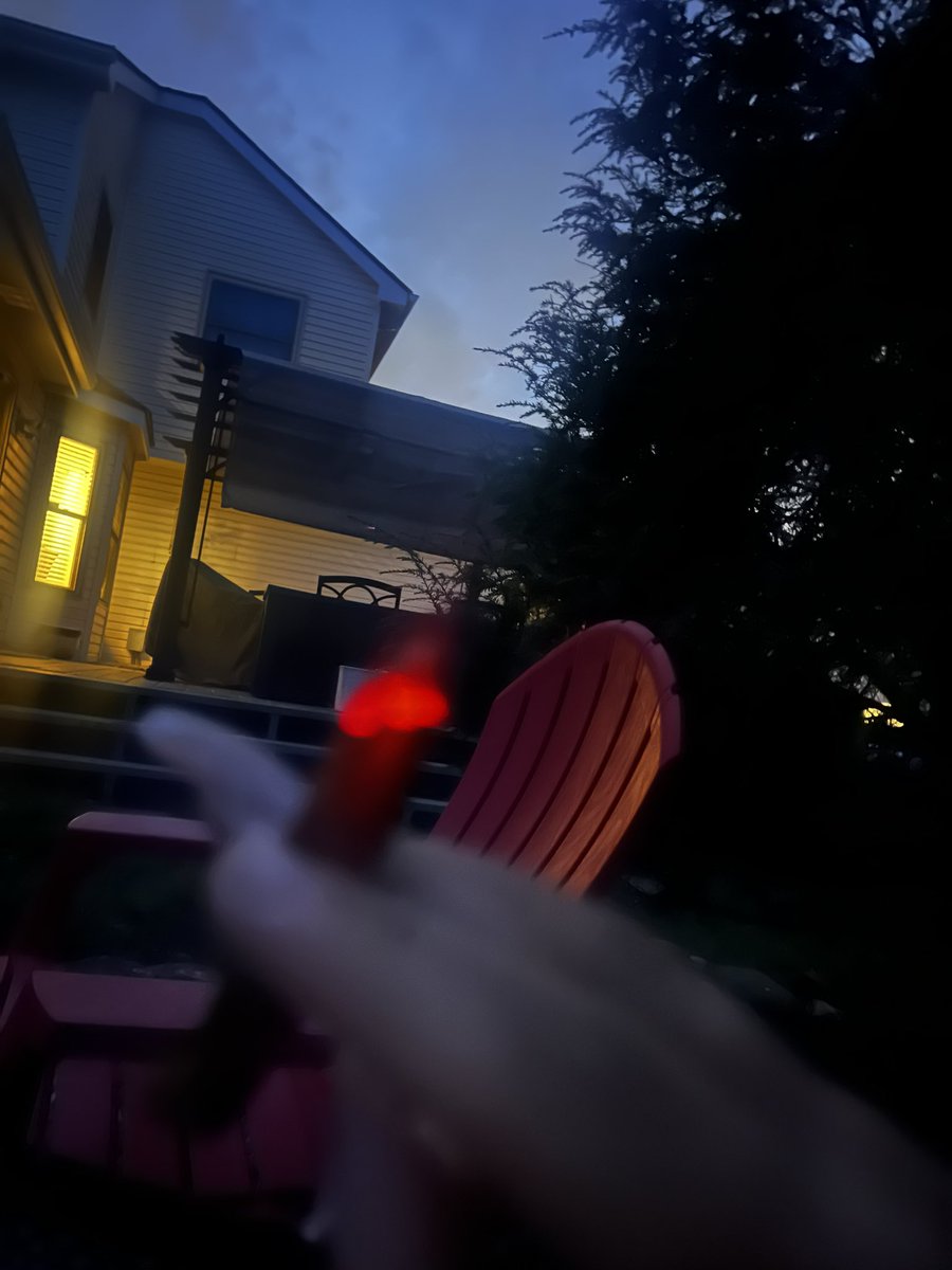 IIamPri's tweet photo. Yall like smoking outside or inside https://t.co/wKGSrDo6F8