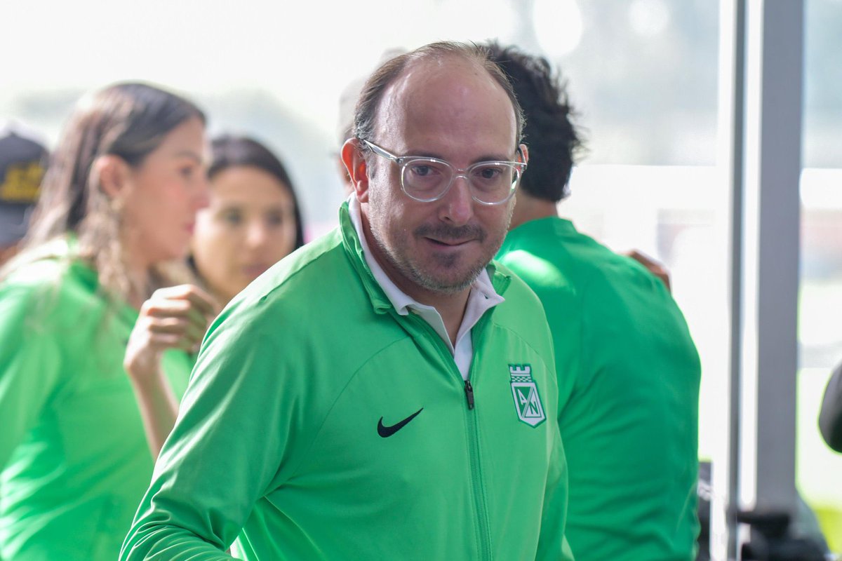 PSierraR's tweet photo. 🚨 EXCL. Esteban ‘Palillo’ Escobar no continúa en su cargo de director deportivo de #AtléticoNacional; desconozco si será reubicado 🟢⚪️❌

👀 El club ya busca una persona capacitada y con experiencia para asumir ese rol https://t.co/854mGepVZp