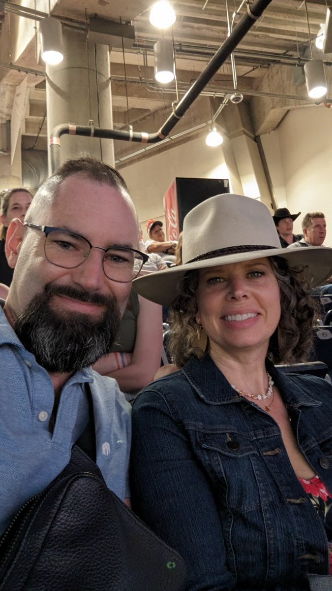 F3WetWipes's tweet photo. #RODEOHOUSTON https://t.co/adnHKrJgQS