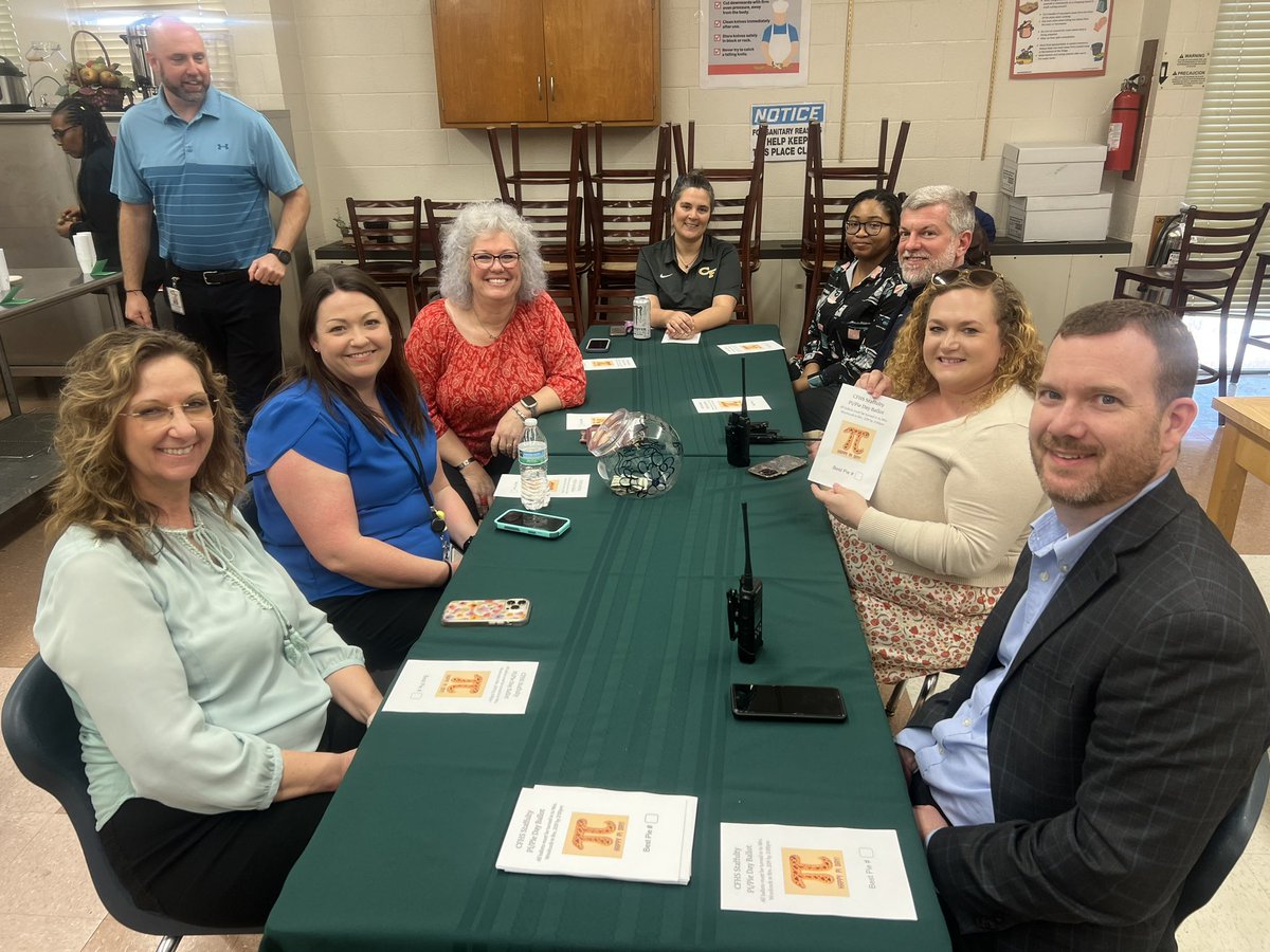 Katie Ross tweet media