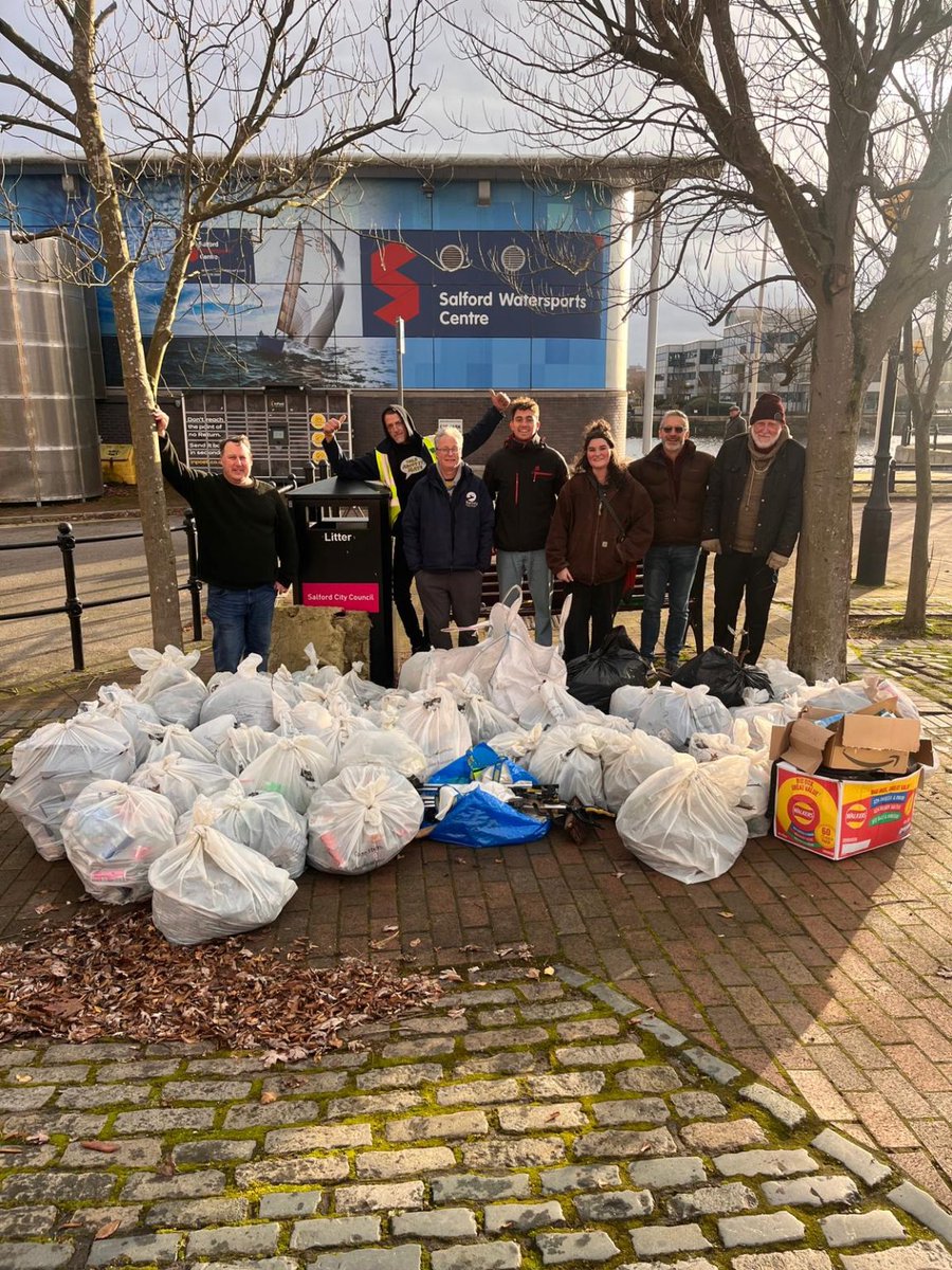 📢Please support the #CleanUpTheQuays community litter pick this Sunday 17 March 📍Meet outside the Co-op on Ordsall Lane, M5 4UB at 10am if you wish to come & help. Finish by 1pm. Litter pickers & gloves provided. Please wear clothing & footwear suitable to the weather!