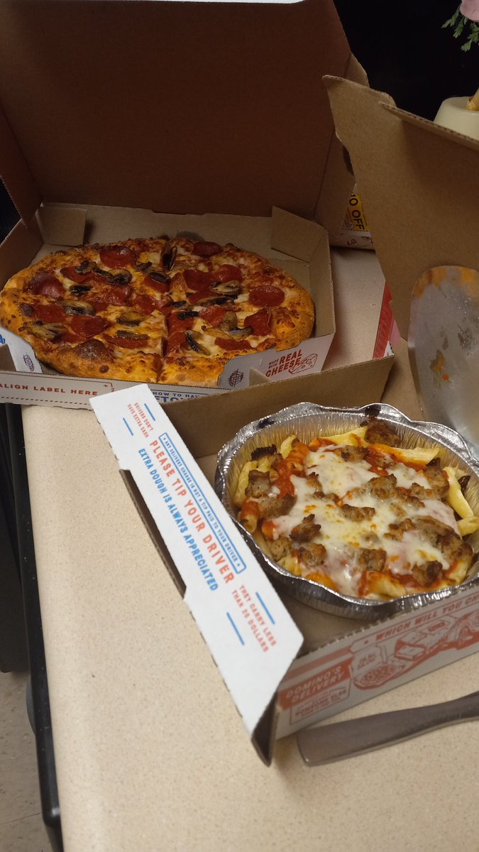 #PiDay
#Dinner
#Thursday
#ThursdayVibes
#Pizza
#FreePizza