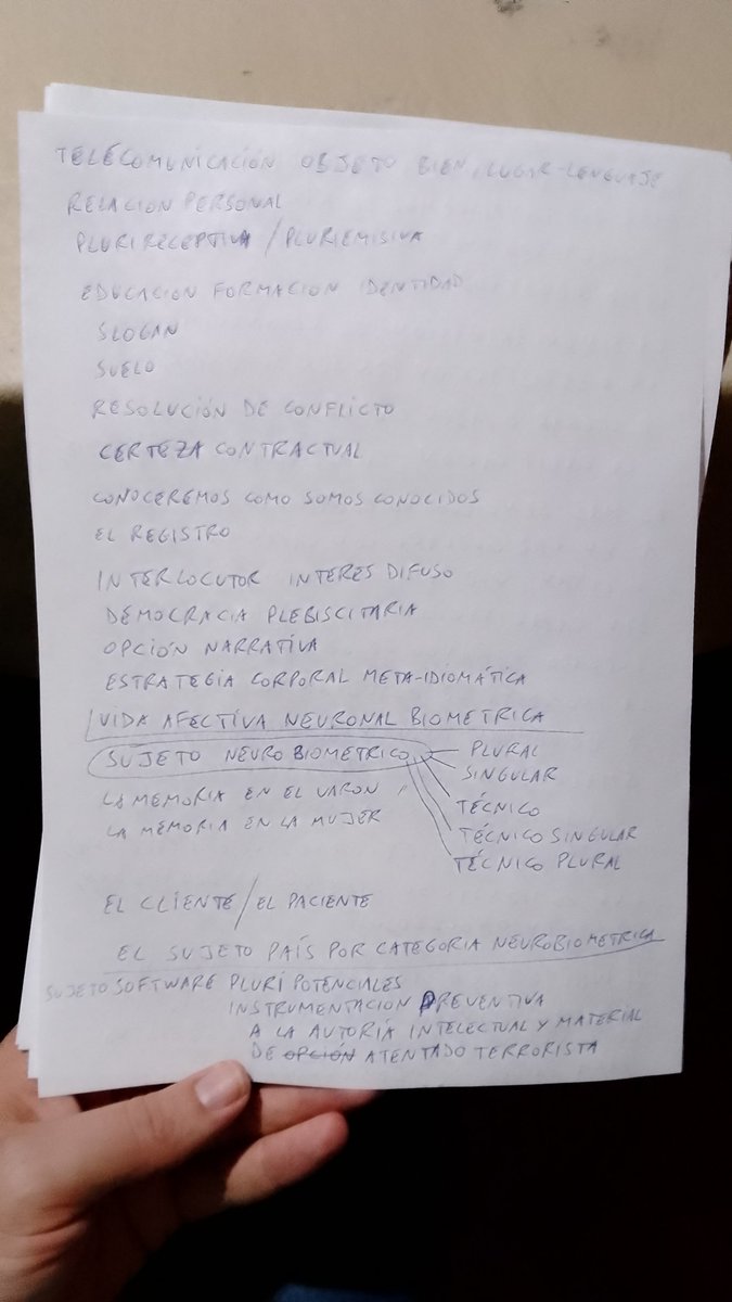 copontificalist's tweet image. #whitetech #myfriendstheterrorists #ciudaddebuenosaires #iamwaitingyouwithhope #spesalvi yo creo que la radicalización de la identidad detiene al terrorista en sí mismo, lo dijo Benedicto XVI, es la fé religiosa su orgullo que le posibilita la convivencia con diversidad cultural.