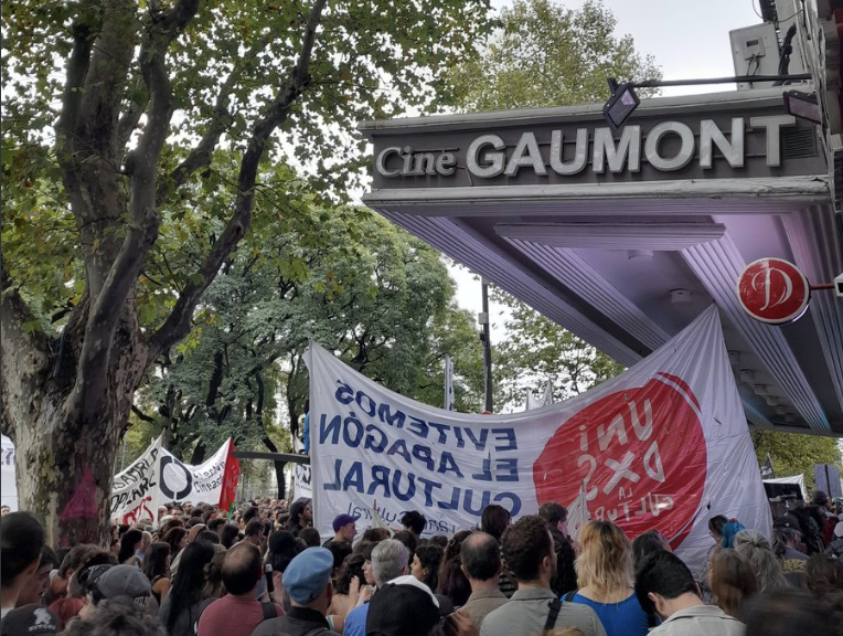 Creemos en un estado presente y garante de la cultura y la industria audiovisual, cuando quieren destruir todo, van a encontrarnos unidxs, fuertes  y en red defendiendo nuestro cine y soberanía cultural. #DefiendoCineArgentino #amoralcine  @redrafma #apoyofestivalesdecine #incaa