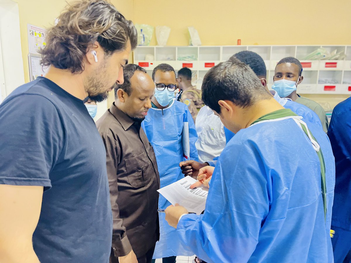 Somali Health Minister @DrAliHajiadam immediately visited injured civilians at the recent terrorist attack at SYL Hotel in Mogadishu. With compassion and determination, he was briefed by Erdogan Hospital management and pledged close monitoring of the severe injuries.
