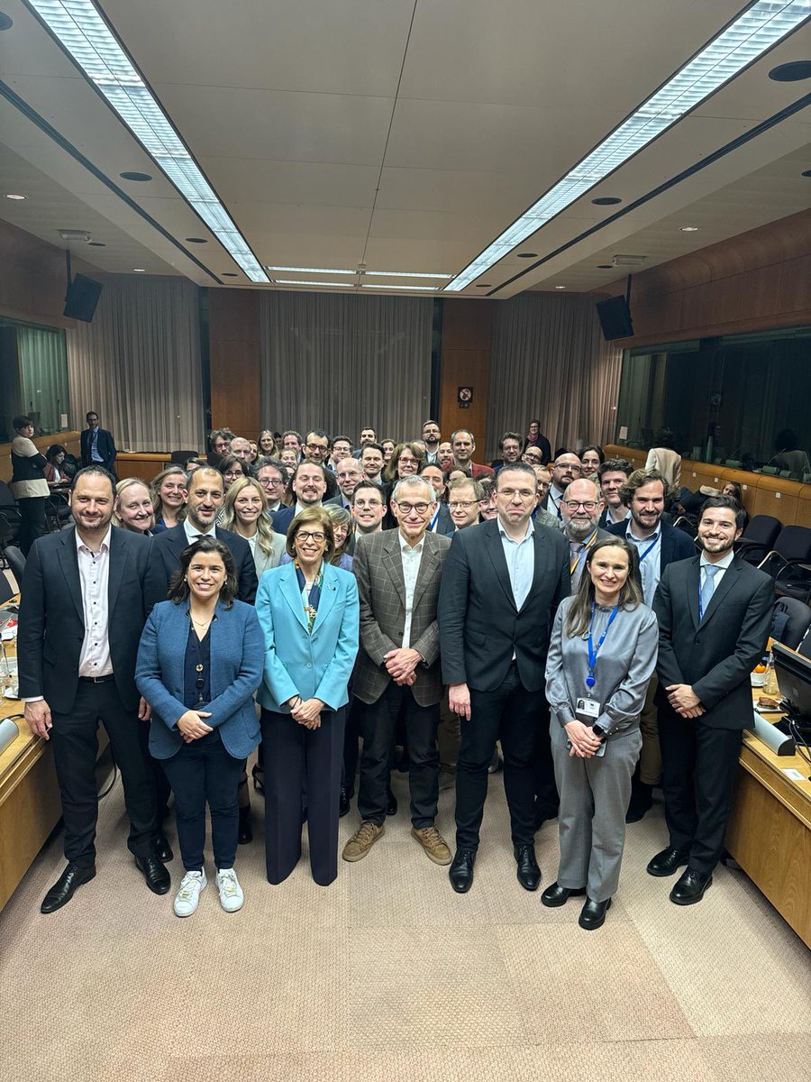 Stella Kyriakides (@skyriakideseu) on Twitter photo We have a deal for the European Health Data Space! Another central pillar for our 🇪🇺 #HealthUnion. 
📍Better healthcare to millions of patients across EU
📍Empowering the development of innovative treatments
My sincere thanks and congratulations to <a href="/TomislavSokol/">Tomislav Sokol</a> and @EU2024BE We have a deal for the European Health Data Space! Another central pillar for our 🇪🇺 #HealthUnion. 
📍Better healthcare to millions of patients across EU
📍Empowering the development of innovative treatments
My sincere thanks and congratulations to <a href="/TomislavSokol/">Tomislav Sokol</a> and @EU2024BE