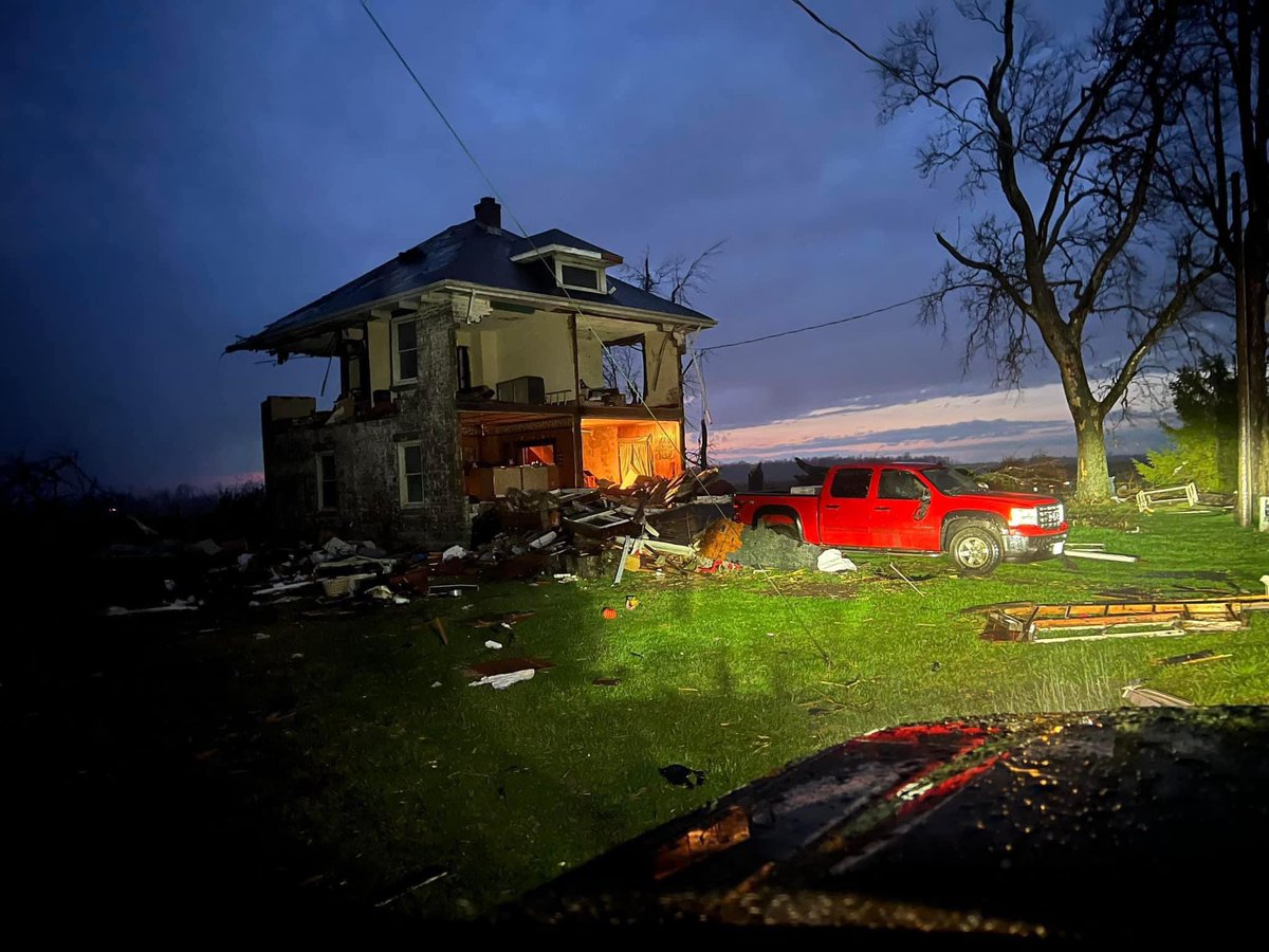 A home that sustained major damage to its exterior walls in Wapakoneta, #Ohio. 

📷: Eli Yoder (Facebook)

Link: 🔗 facebook.com/share/yMAS11AZ…