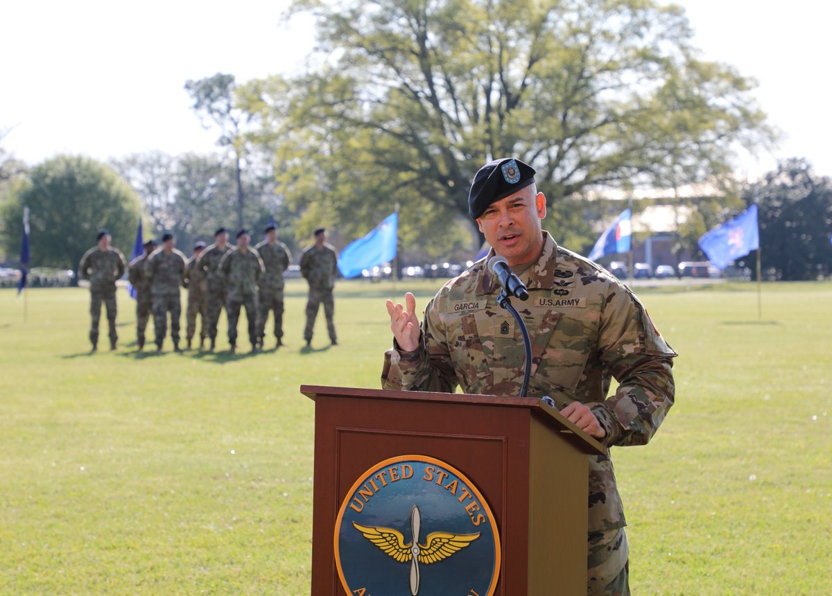 FlyArmyCSM's tweet photo. Welcome to CSM Matthew Thomas and family as he assumes responsibility of the 1st Battalion, 212th Aviation Regiment. Thanks to CSM Denep Garcia and family for your service and wish you well! #BackboneOfTheArmy
#ArmyAviation #AboveTheBest https://t.co/5tqlhQ8wfg