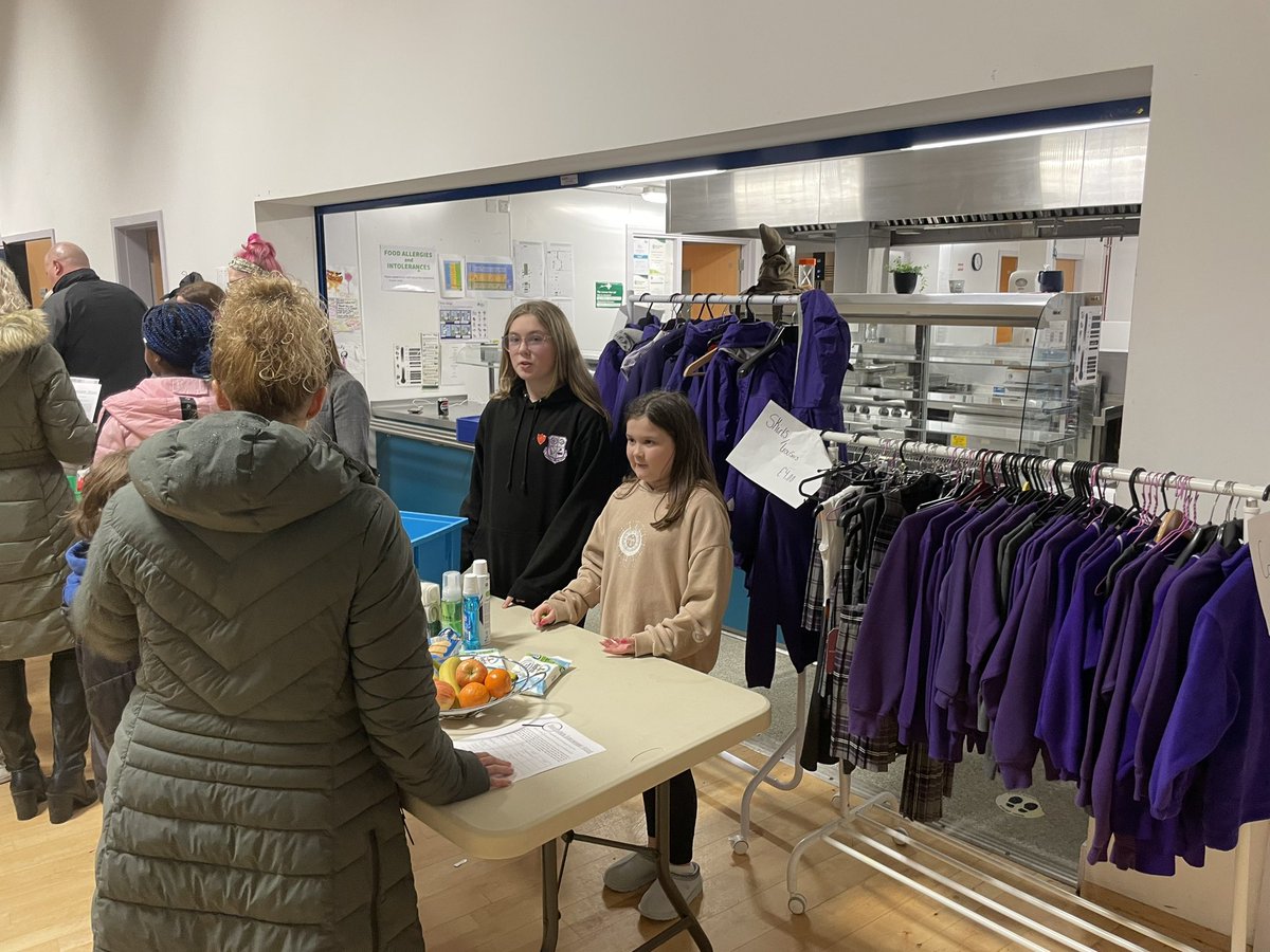 Absolutely bursting with pride… I &amp; J from our #EquityTeam holding their own stall at our community wellbeing evening tonight! Sharing all that they do, some new ideas and getting feedback/suggestions from parents &amp; carers! #PupilLeadership #TeamSouthdale <a href="/WL_Equity/">WL Equity</a> 💜🥰