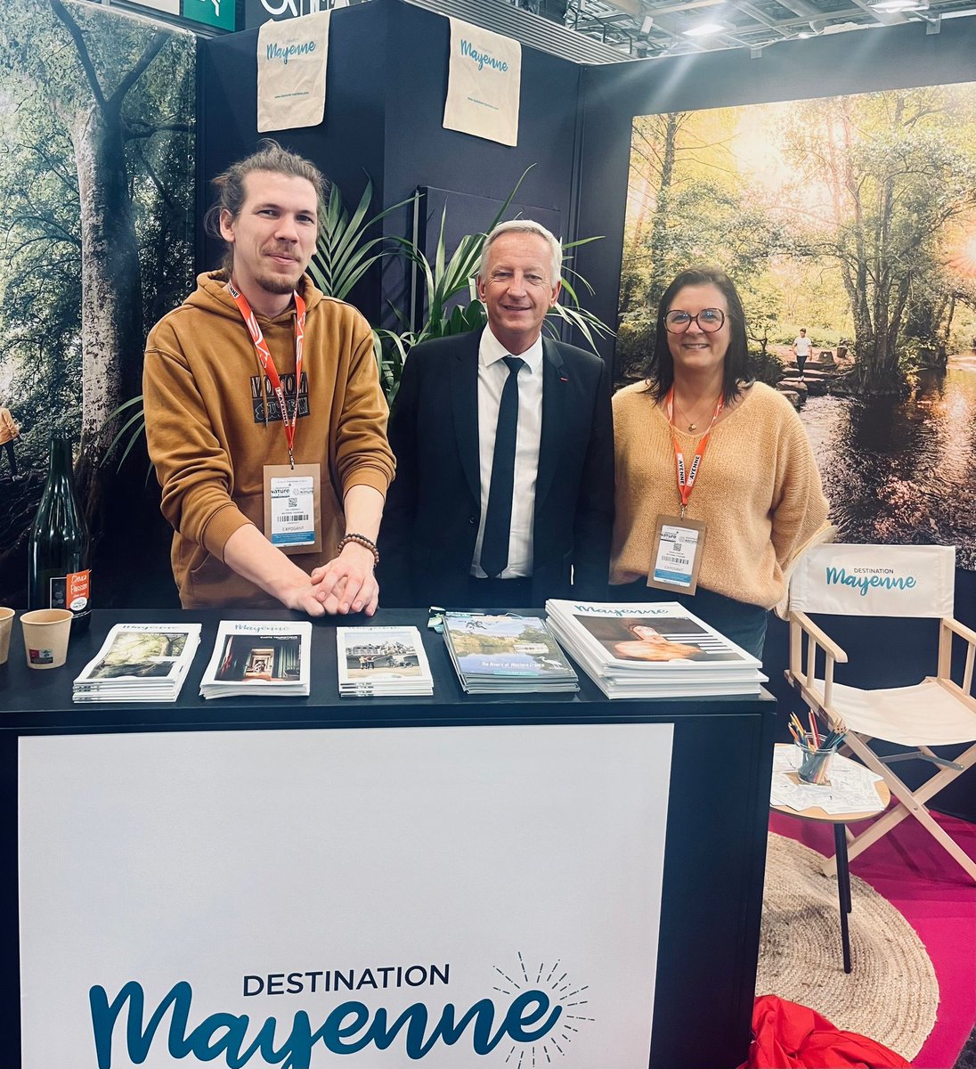Olivier Richefou (@olivierrichefou) on Twitter photo Après le salon des seniors, passage au Salon mondial du Tourisme à Paris. L’occasion de saluer l’équipe de <a href="/MayenneTourisme/">Mayenne Tourisme 🍃</a>, qui présente les richesses insoupçonnées de notre #territoire
Venez les rencontrer jusqu’au 17 mars et choisissez la #DestinationMayenne !
<a href="/BalandraudJoel/">Balandraud Joel</a> Après le salon des seniors, passage au Salon mondial du Tourisme à Paris. L’occasion de saluer l’équipe de <a href="/MayenneTourisme/">Mayenne Tourisme 🍃</a>, qui présente les richesses insoupçonnées de notre #territoire
Venez les rencontrer jusqu’au 17 mars et choisissez la #DestinationMayenne !
<a href="/BalandraudJoel/">Balandraud Joel</a>