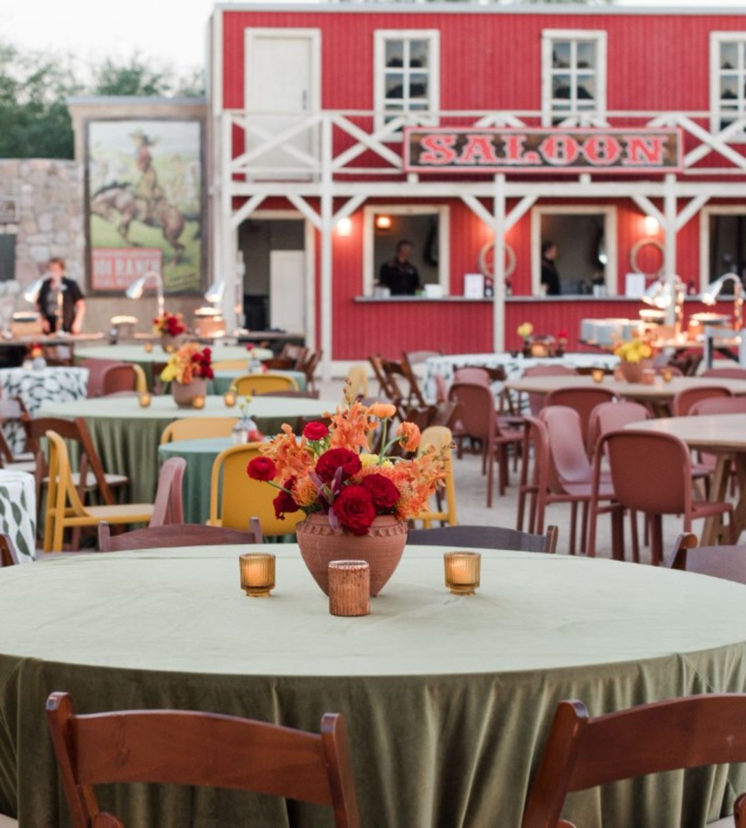We know how to take your events to the next level. Studio F is here to bring your dreams to life with venues straight out of a Hollywood blockbuster, like our newest charming Southwestern township, Copper Canyon! Start planning your event today: rebrand.ly/towngvc