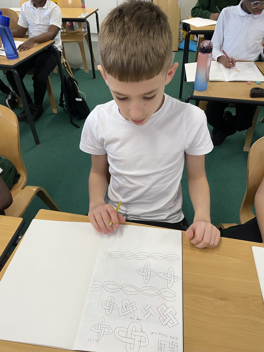 Discovery Primary School Year 4 tweet media