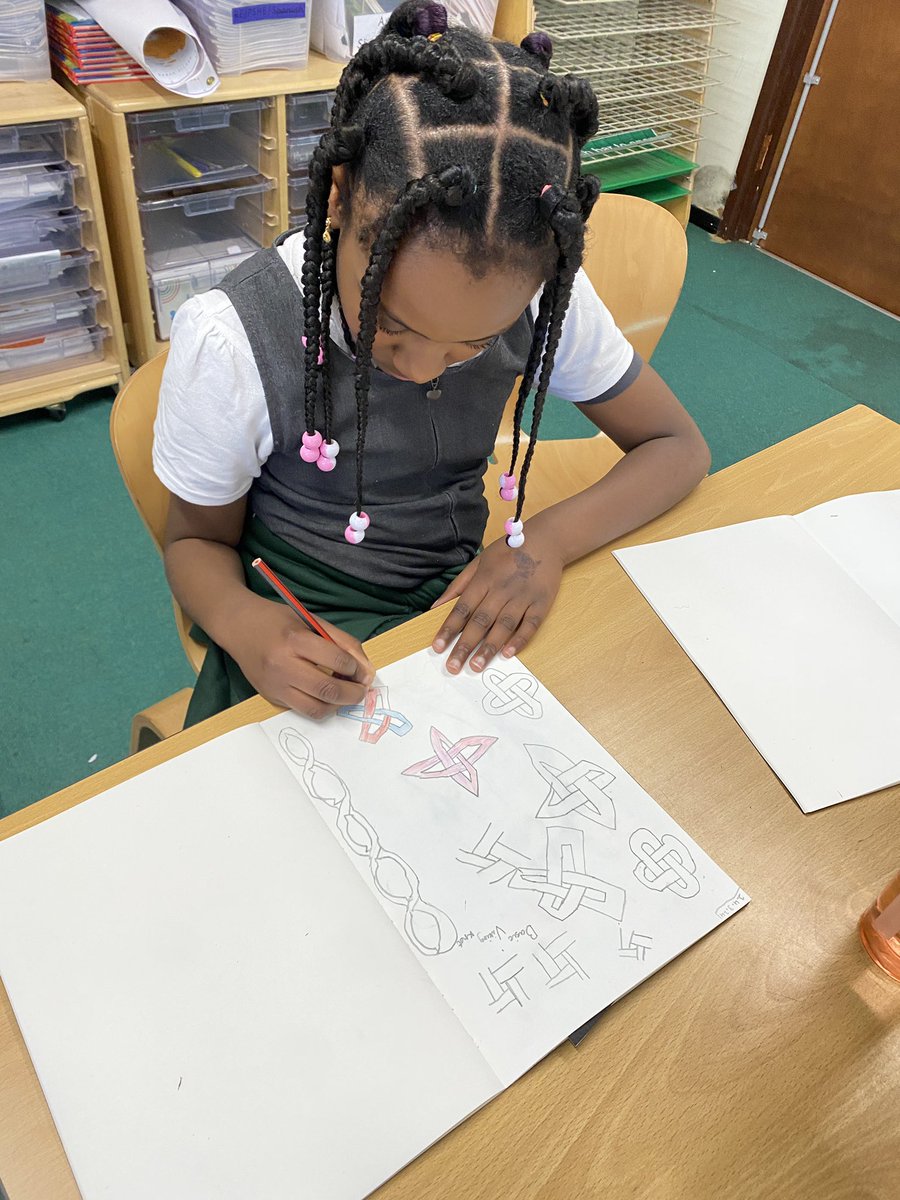 Discovery Primary School Year 4 tweet media