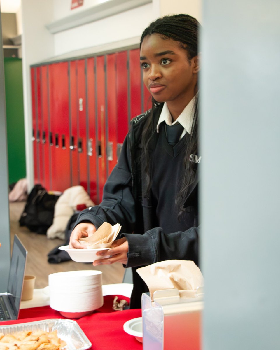 St. Margaret's School tweet media