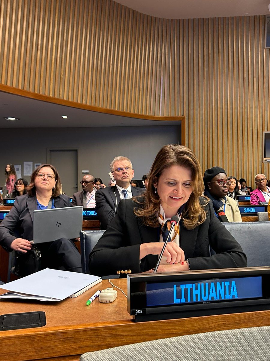 At #CSW68 ministerial round table Chancellor of the Gov.of🇱🇹 @GiedreBalcytyte: 🔹complex problems require solutions based on technology and data 🔹Int.community must put all efforts and resources needed to make Russia pull back from 🇺🇦 and get hold fully accountable.