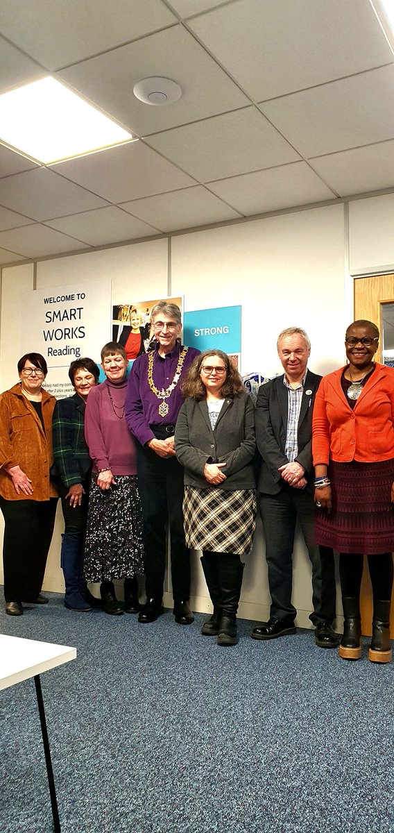 Tonight went to visit @SmartWorksRDG with Councillor colleagues & @mayorofreading . We had a tour of their offices & learnt a lot about the work they do with women. Please support their work - from smart to confidence to skills to work. #WomensHistoryMonth