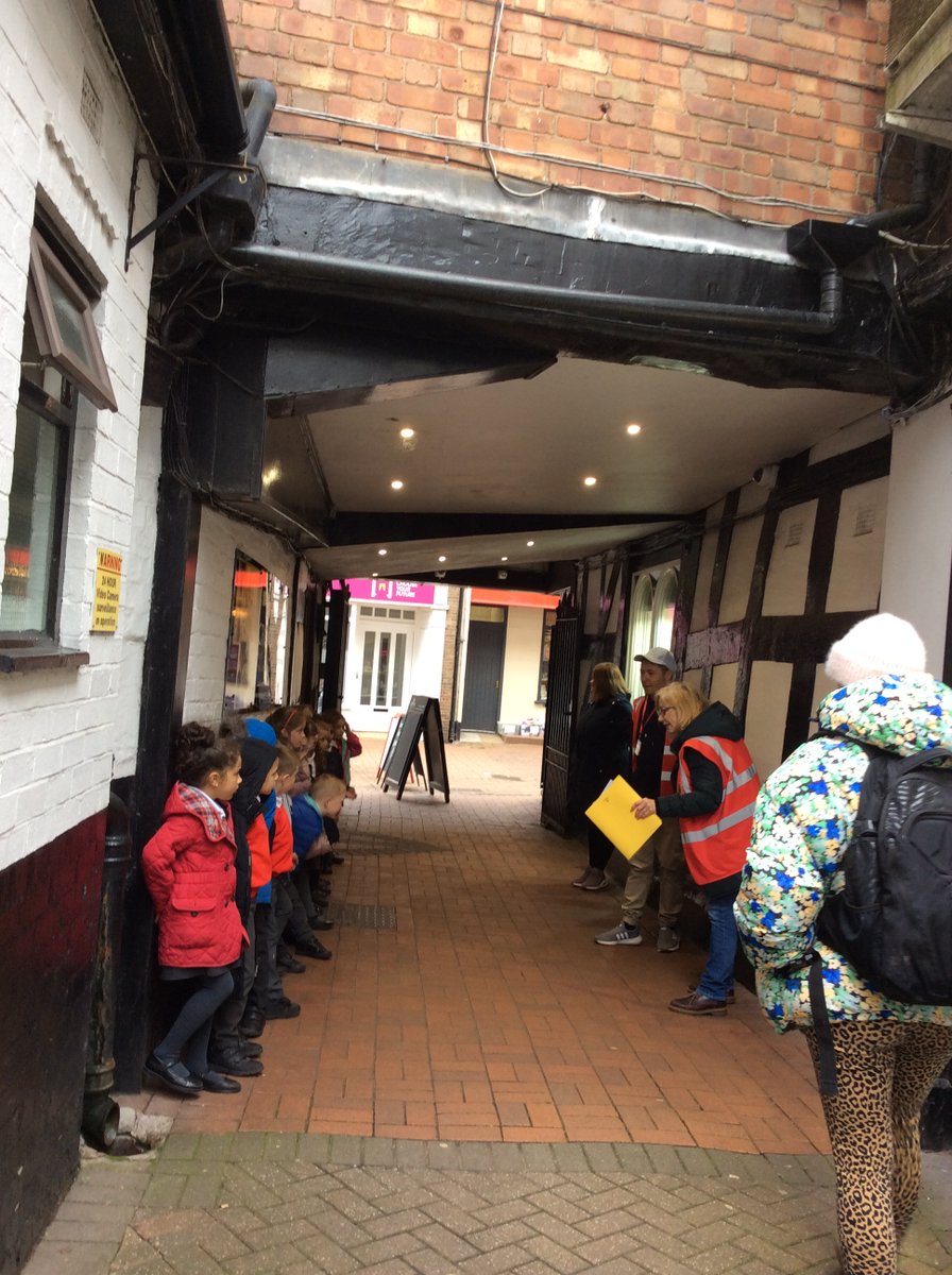 farndon_primary's tweet photo. Thank you to @NantwichMuseum for showing us around Nantwich and bringing the story of the Great Fire to life #historydetectives #year1 #firefire https://t.co/dQJzqgaZOx
