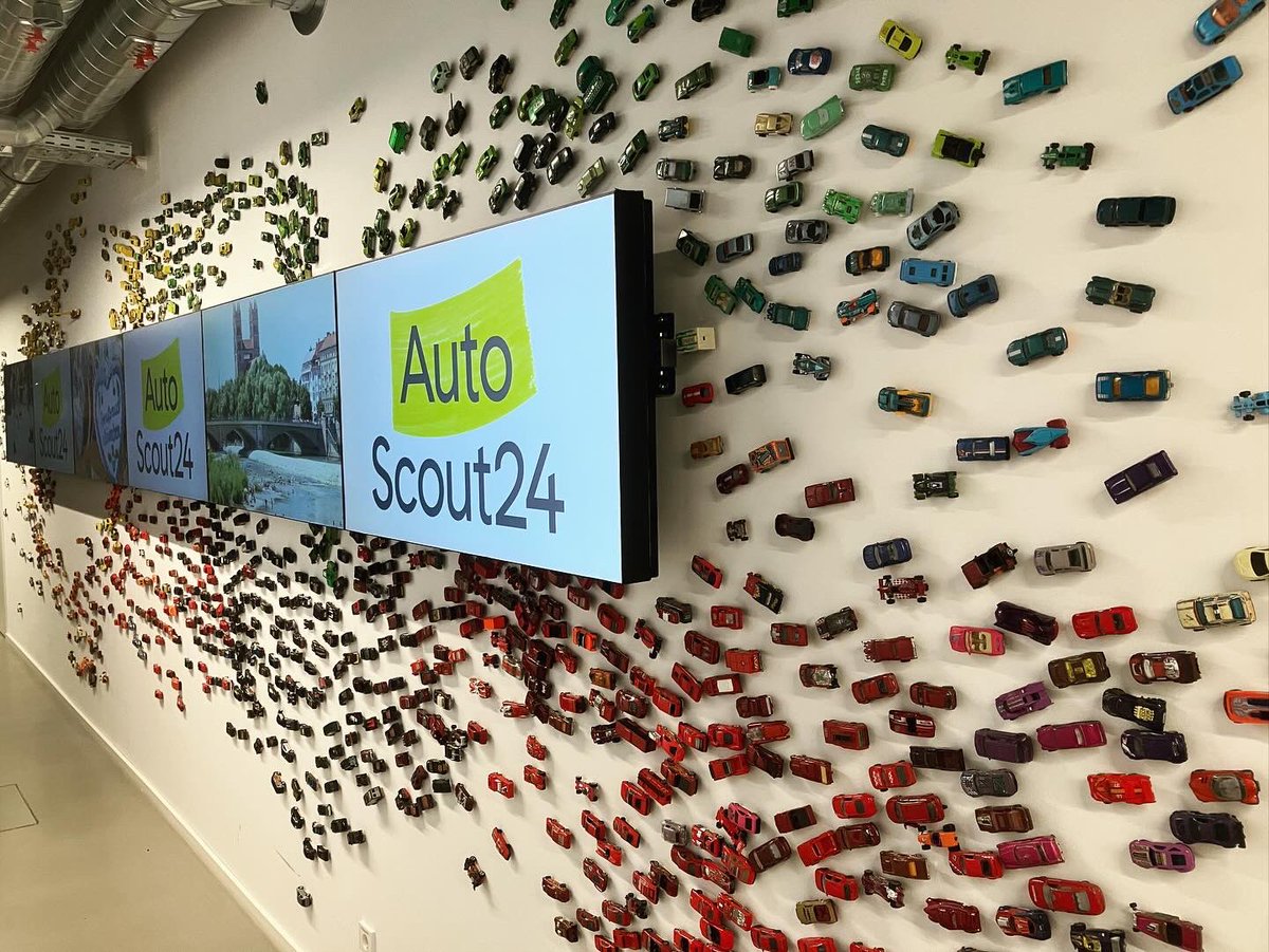 ITKnowledgeBnk's tweet image. Today AWS User Group Munich caught our attention with interesting talks and very cool location.

Thank you Markus Ostertag for the organisation and AutoScout24 for hosting this event!

#AWS #Munich #events #AutoScout24 #itknowledgebank @autoscout