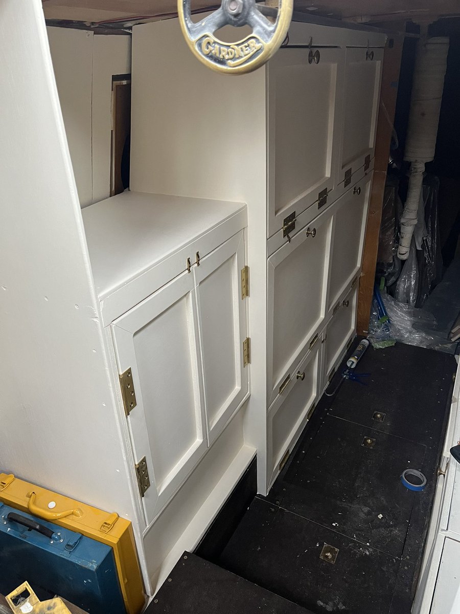 Narrowboat Precious Jet tweet media