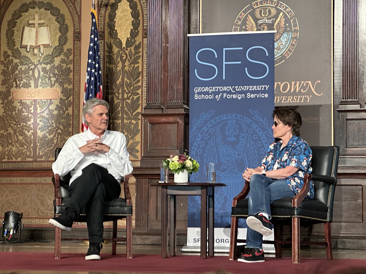 tvangrack's tweet photo. “Fasten your seatbelts…” ⁦@karaswisher⁩ shares details of her meet cute with ⁦@SteveCase⁩ in the early days of ⁦@AOL⁩ wearing a Hawaiian shirt (to honor his Hawaiian heritage) with her picture all over it. #tech #burnbook https://t.co/qUU277vTKi