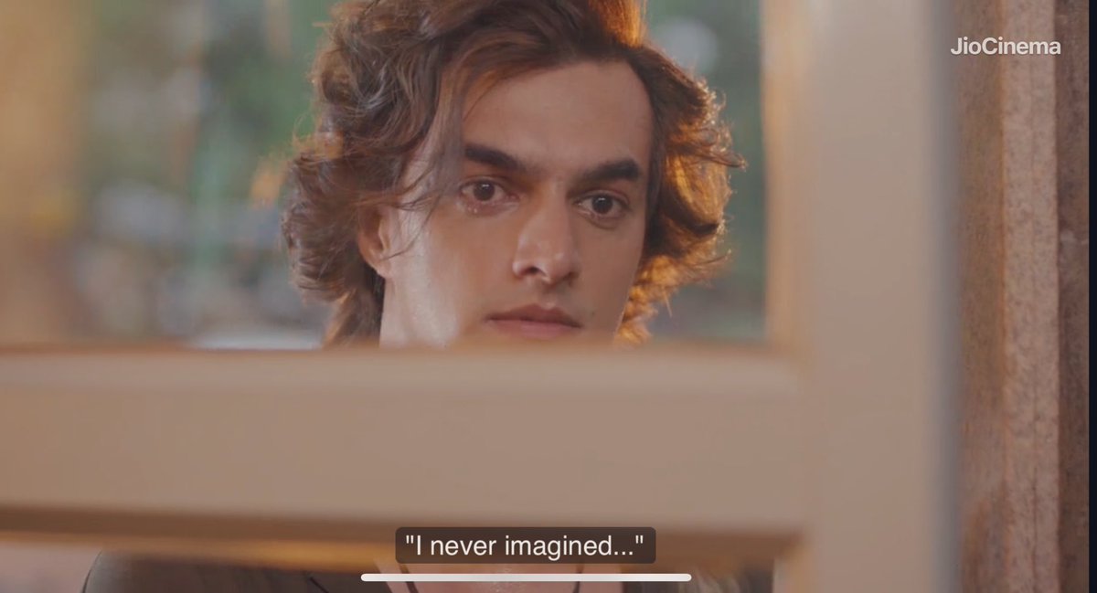 Mominions2's tweet photo. @PapaKiP25858974 @momo_mohsin @JioCinema “Dil ko kabhi laga ahi nahi,
Kho jaaoge tum aise kahi,
Darta hu main keheta nahi,
Than ahi naa jaaye dhadkan kahi,
Jab mila tu🥺😭”

The shocked and heartbroken in his face and the tears in his eyes and the expressions!🥺💟

#MohsinAsMaddy
#MohsinKhan |#MoMinions 
@momo_mohsin https://t.co/NEM06owhlj