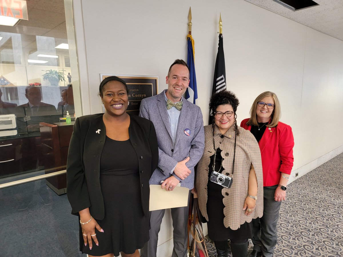 Always a delight to meet with Alaura Ervin @JohnCornyn She's truly interested with the concerns principals have for the health and education of children #PrincipalsAdvocate @NAESP @NASSP @TEPSAtalk #WeLeadTX @coppellisd @TeamLufkinISD @BeevilleISD @RYHTexas