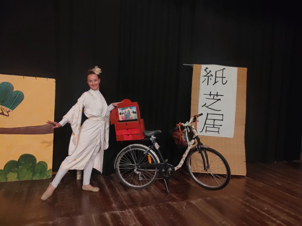 nsdanza's tweet photo. Avui #KAMISHIBAI CONTES PER LA IGUALTAT a #Taradell 
al  @centreculturlcostaifonts
Un espai preciós que s'ha omplert de canalla amb moltes ganes d'aprendre valors i de passar-ho molt bé amb la #dansa i els #contes !!

#kamishisbaicontesperlaigualtat #dansacatalunya #contesballats https://t.co/8yl7saCKPY