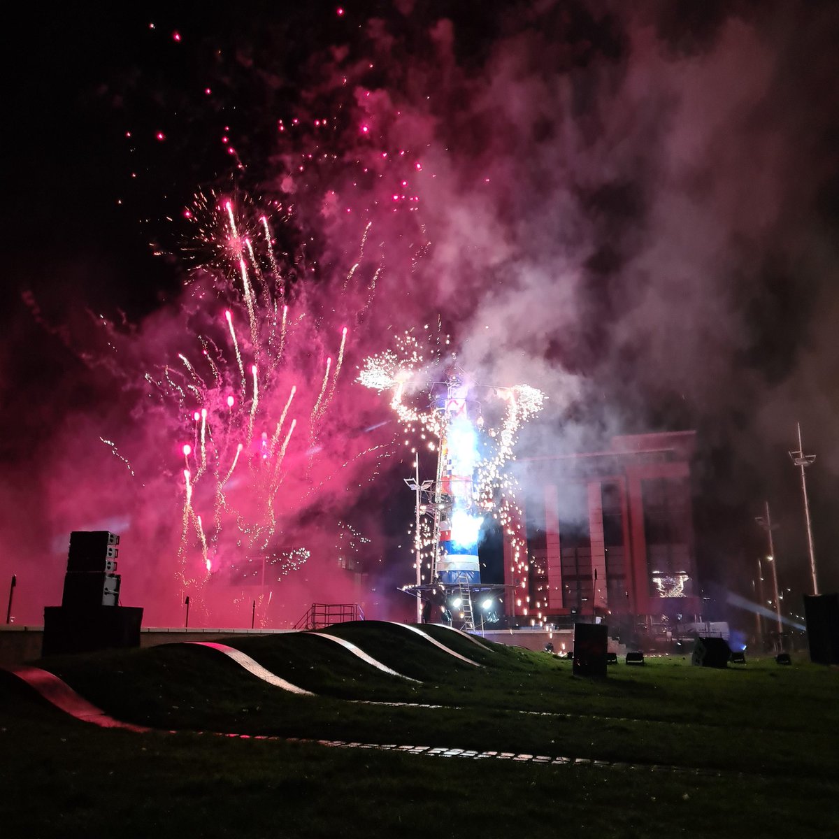 That’s a wrap! Thank you to everyone who came to the Tower of Light performance on Hull Marina, celebrating Hull’s maritime history. We hope you enjoyed the event and you get home safely. This is the first maritime event this year, so look out for more exciting things to come!