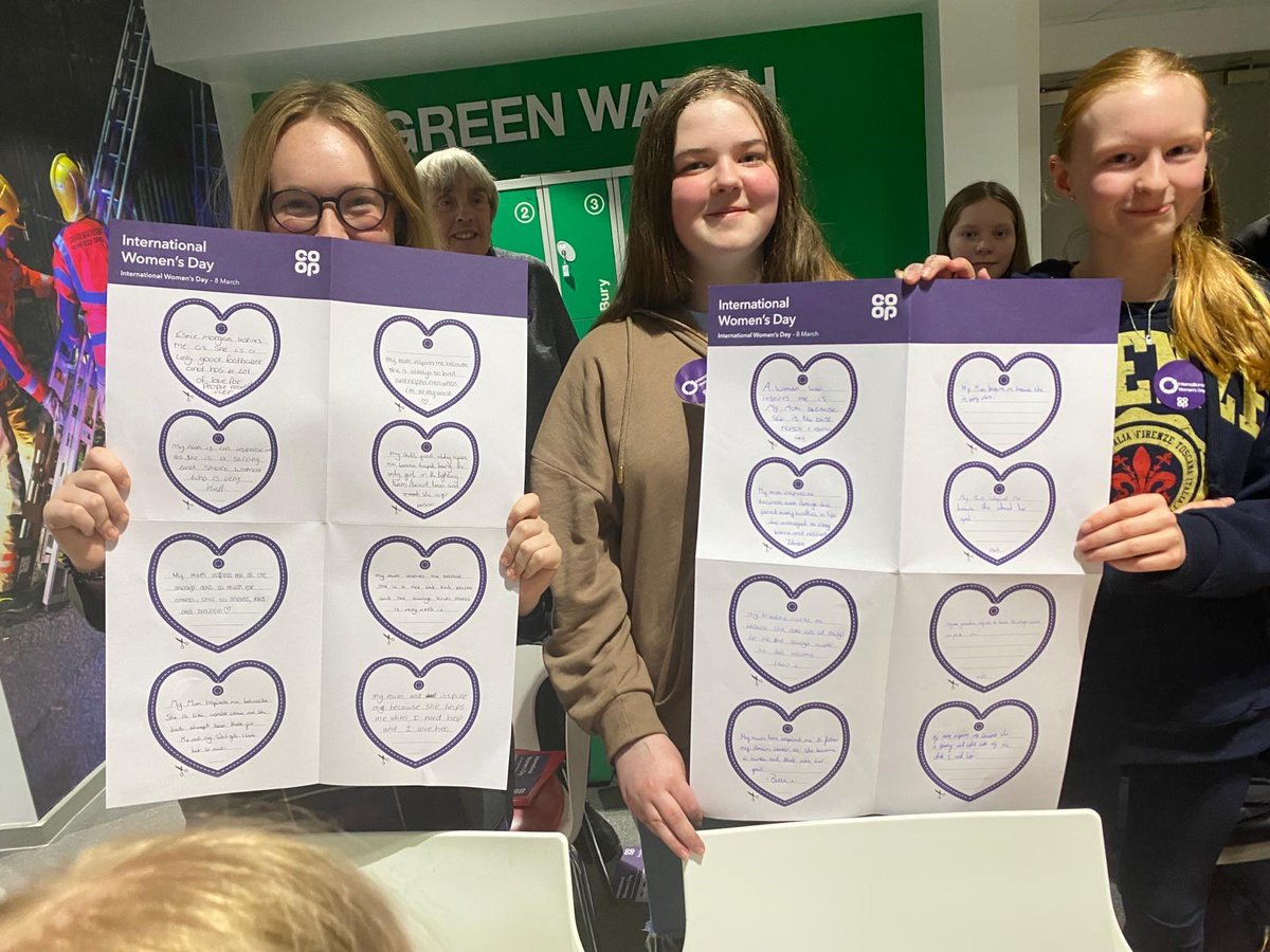 And last but not least here are the wonderful young people from Encore Youth Fire Choir using @coopuk resources for #InternationalWomensDay to share their stories of women who inspire them. What a fab way to spend part of their rehearsal! @encore_fire @manchesterfire #community