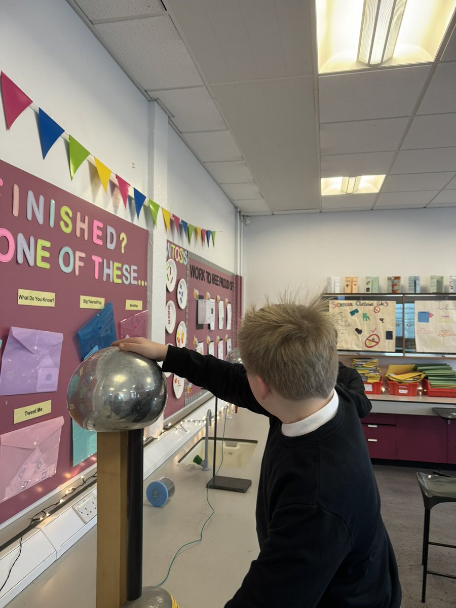 Miss Mosin (@missmosin) on Twitter photo 1.6 enjoyed learning about static electricity today using the Van Der Graaf ๐งโ๐ฌ Lots of them even stayed over break to have an extra shot! <a href="/RenfrewScience/">Renfrew Science</a> โก๏ธโก๏ธ 1.6 enjoyed learning about static electricity today using the Van Der Graaf ๐งโ๐ฌ Lots of them even stayed over break to have an extra shot! <a href="/RenfrewScience/">Renfrew Science</a> โก๏ธโก๏ธ