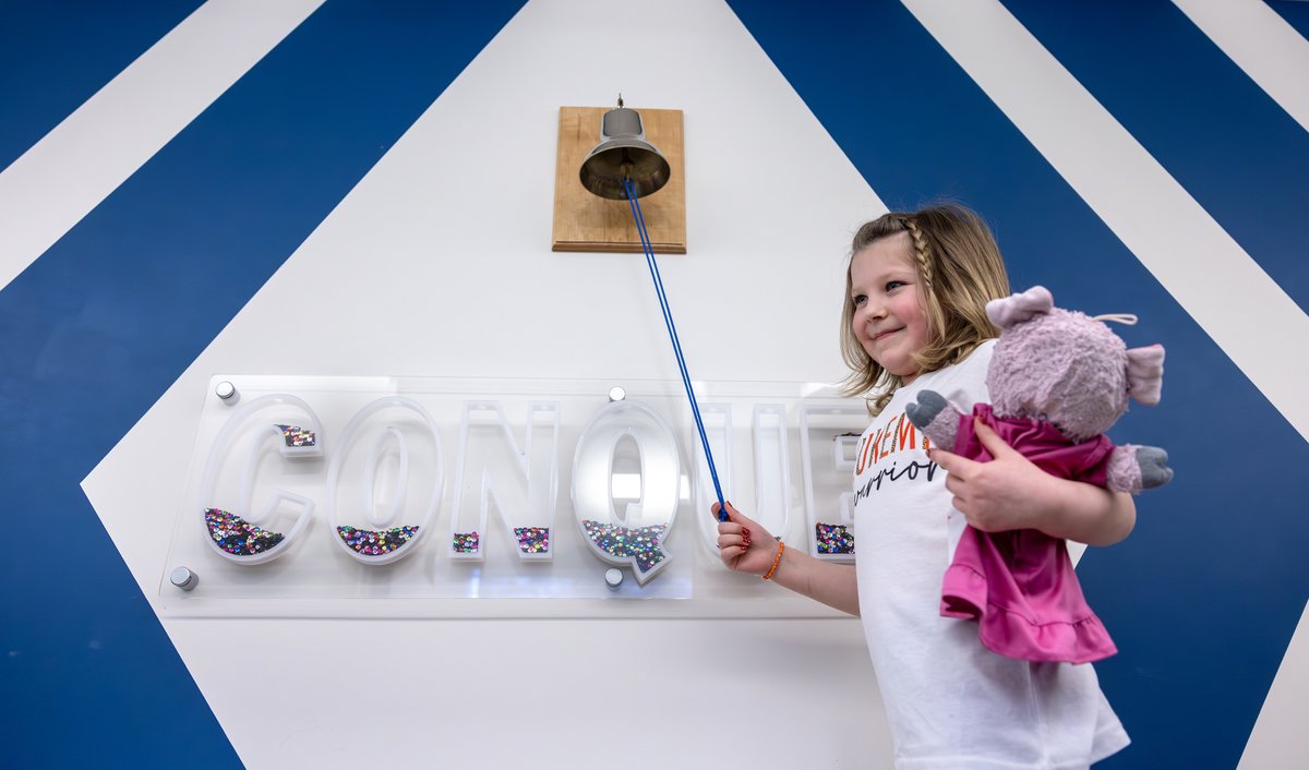 Willow, diagnosed with acute lymphoblastic leukemia (ALL) at age 4, rang the bell at @PennStHershey Children’s Hospital, marking the end of her cancer treatment. Your support ensures families like hers receive superior childhood cancer care without the financial burden. 🔔