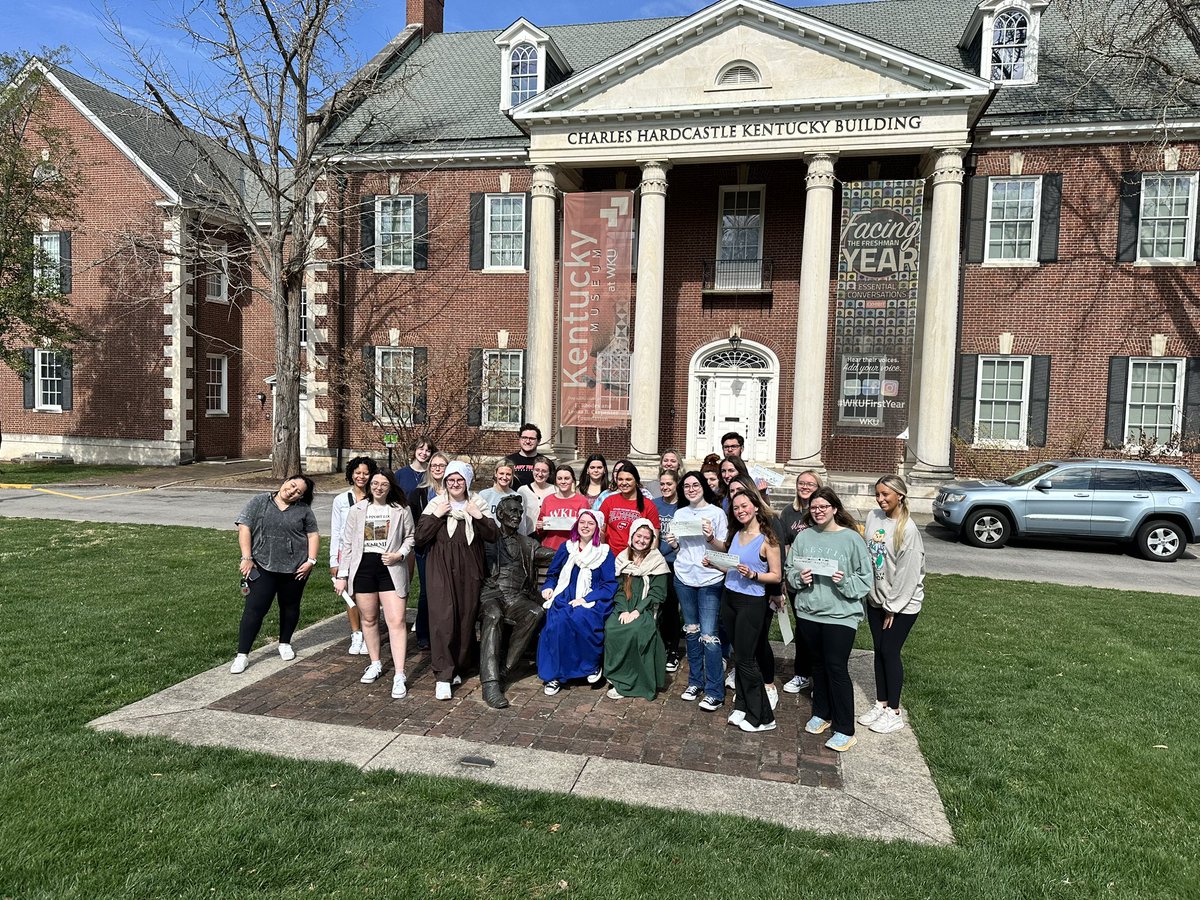 Had the best time with multiple sections of EDU 250 Discover Teaching. Students experienced early education with quills, hornbooks, slates, a blab school & more. Always enjoy these amazing professors & students! @wku @WKUSTE @WKUAlumni