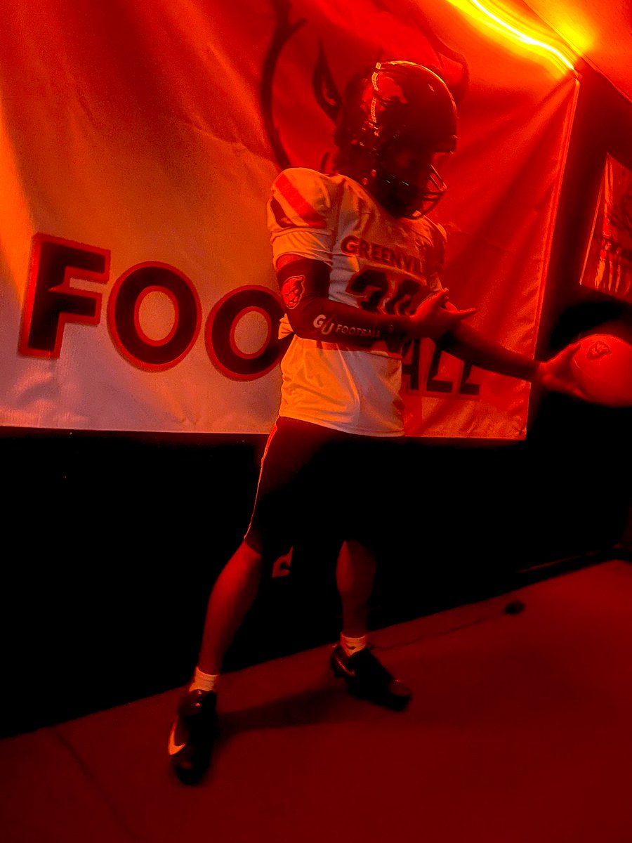 Blessed and excited to call myself a panther🙏🏾 <a href="/EMAPFootball/">Greenville University Football</a> <a href="/Coachschomaker/">Robbie Schomaker</a> <a href="/jjwakka/">Coach Justin Walker</a> <a href="/IanLeib/">Coach Ian Leib</a> #committed #BlessedAndGrateful #GodsPlan