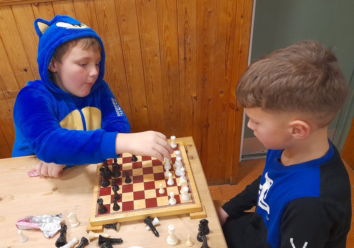 MillbankPrimary's tweet photo. Games and snacks before bed!  We should sleep well tonight! https://t.co/OJJg1XDJAM