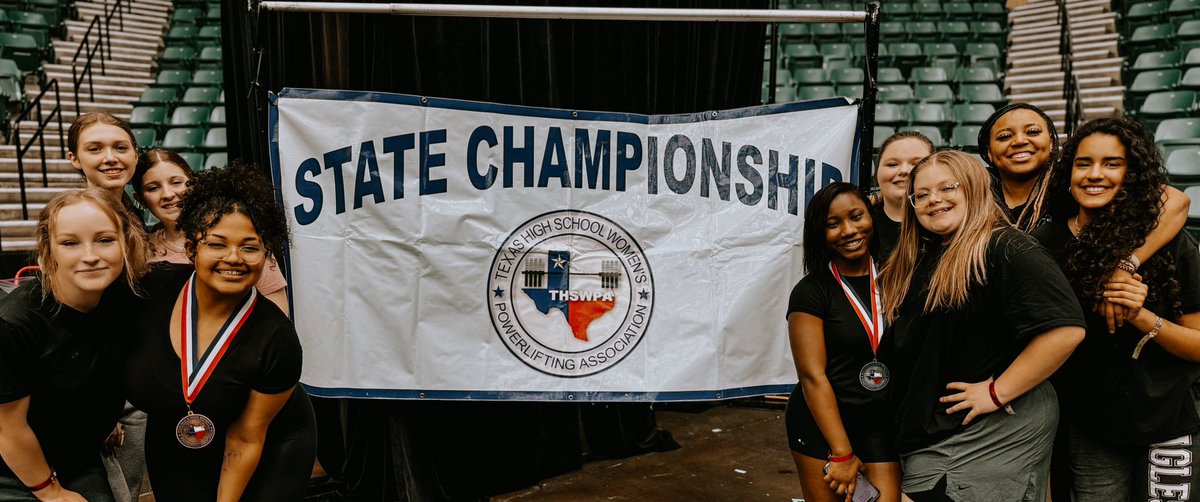 9for9PL's tweet photo. Competing in 1 of the largest powerlifting federations in America, all of our lifters held a top 12 ranking &amp; 2 of them brought home hardware amongst the TOP 5 STRONGEST GIRLS IN TEXAS! 
STATE RUNNER-UP: Senior, Jakhia David! 
5th Strongest Girl in Texas: Senior Elisabeth Fowler! https://t.co/BA4Zl6RuKZ