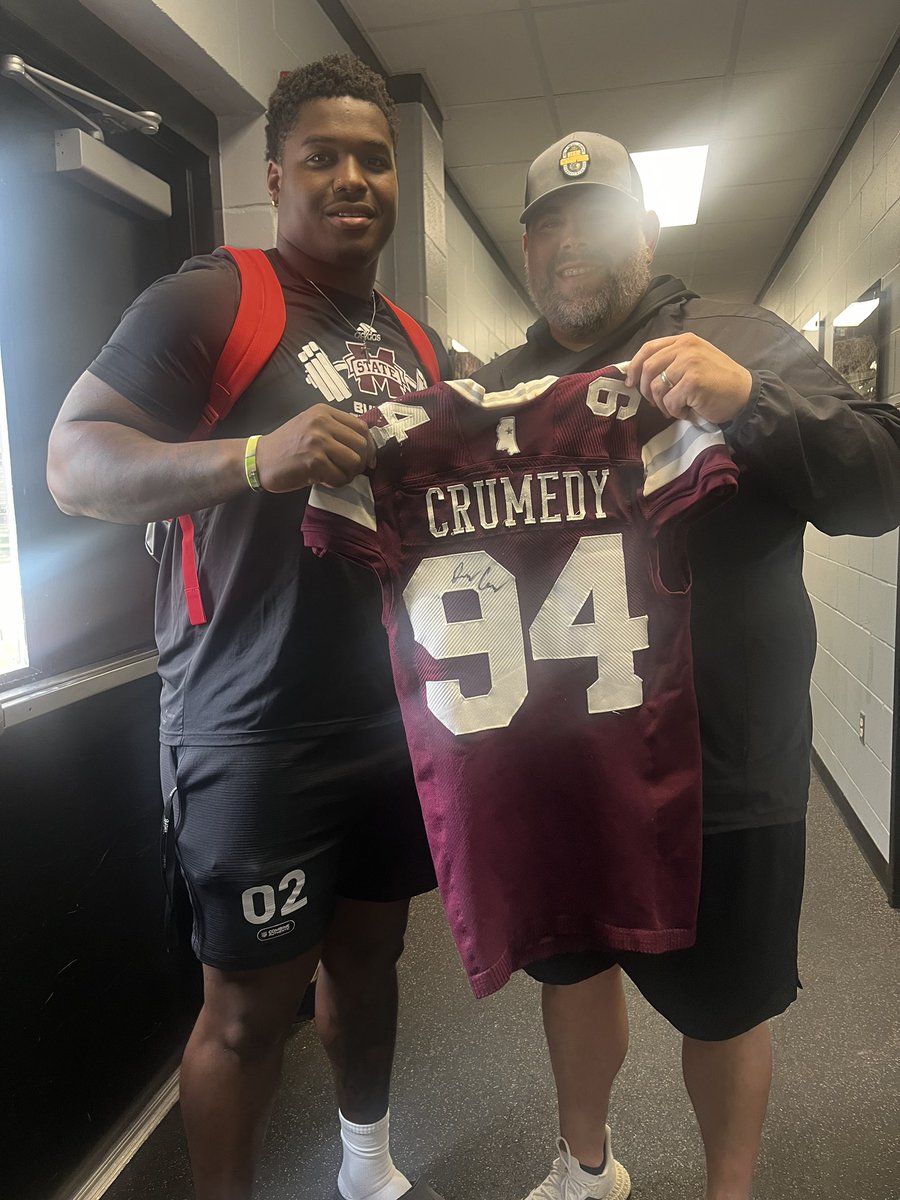 Jennifer Causey (@causeyjfisher82) on Twitter photo Drew and Chandler had a special visitor today!! We wish him the best in the 2024 NFL draft! Once a Warrior, Always a Warrior! 💛🖤 <a href="/CoachCausey66/">Drew Causey</a> <a href="/bigbaby__84/">Jaden Crumedy</a> Drew and Chandler had a special visitor today!! We wish him the best in the 2024 NFL draft! Once a Warrior, Always a Warrior! 💛🖤 <a href="/CoachCausey66/">Drew Causey</a> <a href="/bigbaby__84/">Jaden Crumedy</a>