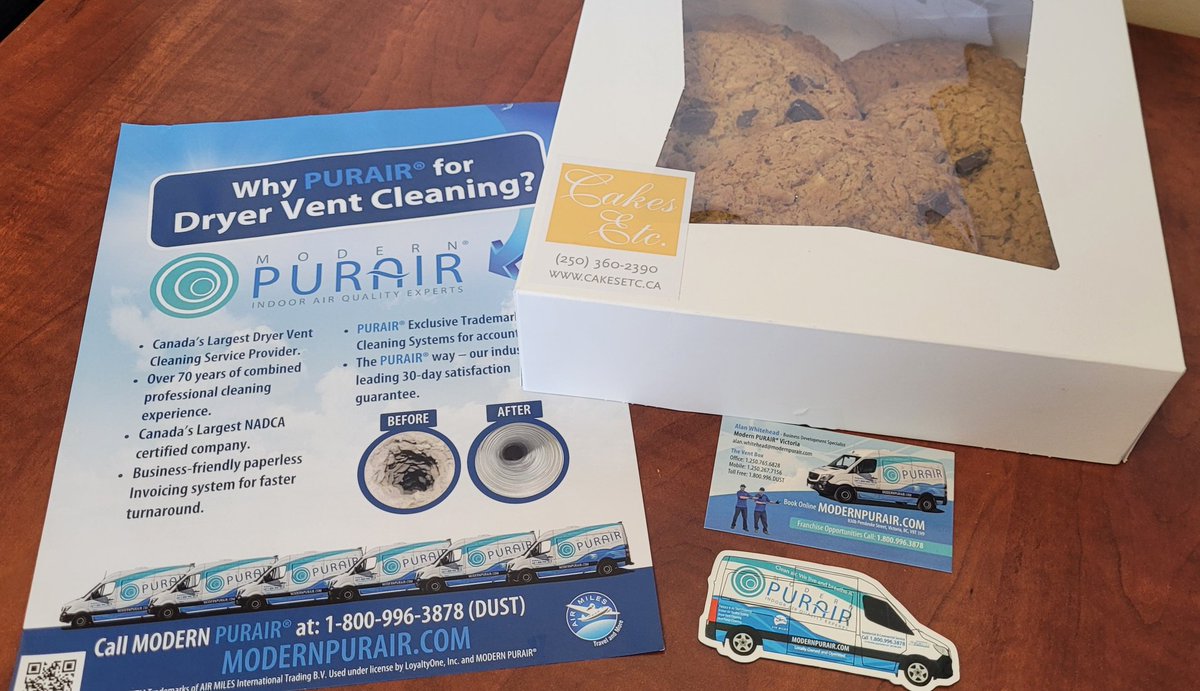 When vendors stop by with baked goods, we're thrilled😋
<a href="/ModernPURAIR/">Modern PURAIR</a> <a href="/cakesetc/">Cakes Etc</a> 🍪's are 10/10!!
#YYJ