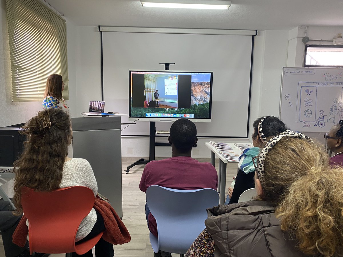 Presentación de resultados del proyecto de emprendimiento social @losjuegossinhambre con la compañía especial @caraprojects.
Gracias @cruzrojaenzamora @ViajesTumaini
 #LosJuegossinHambre_SiguienteNivel #EducaciónTransformadora #CiudadaníaGlobal #EIE #ApS #AulasdeEmprendimiento